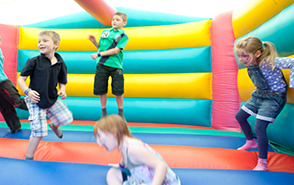 Thiết bị khu vui chơi - Đồ chơi bơm hơi